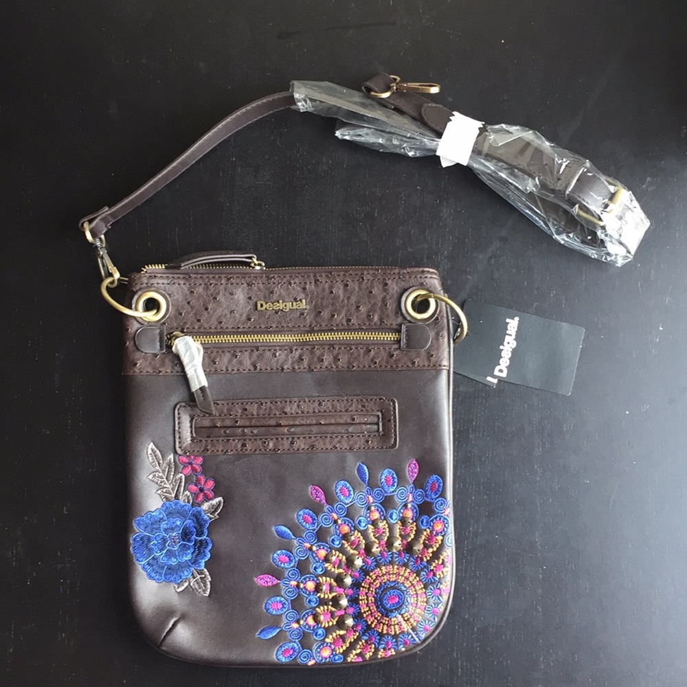 Desigual purse